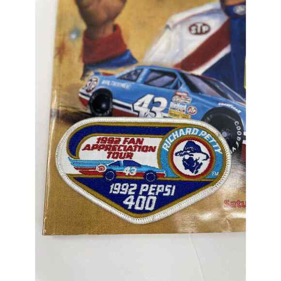 1992 Richard Petty Daytona Pepsi 400 Program w/  Patch – NASCAR Collectible - Picture 4 of 12
